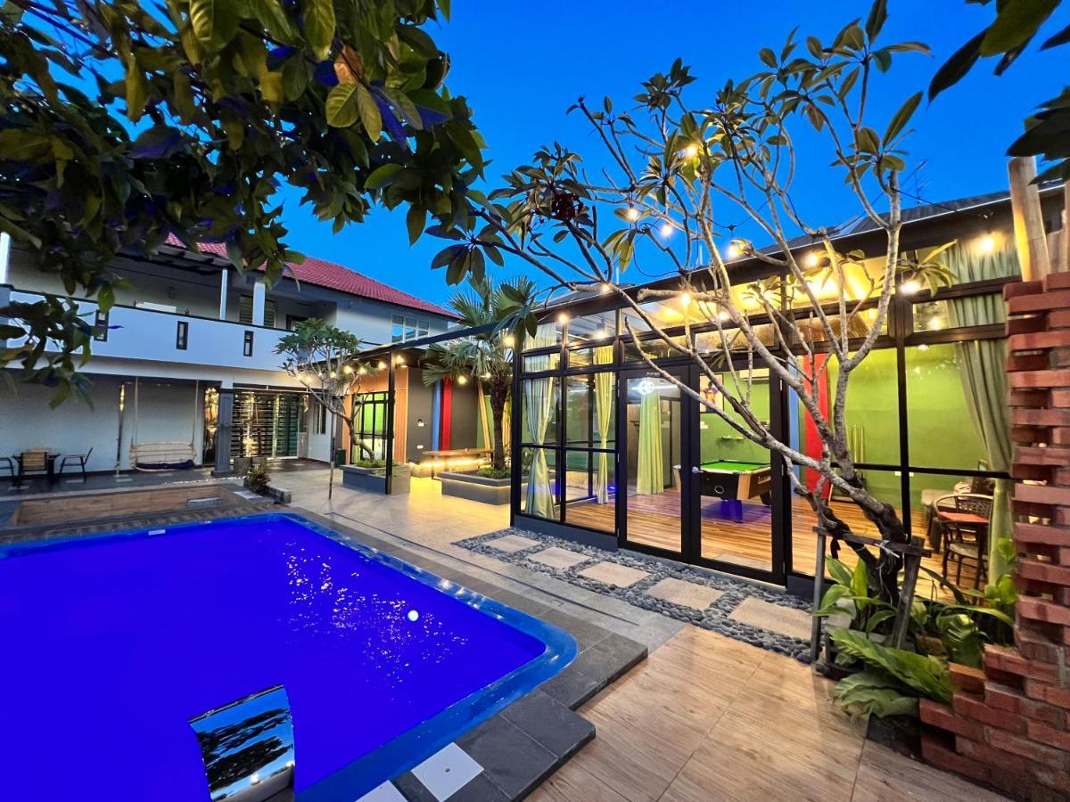 The Uniique Haus - Johor 1St Staycation Water Dining Experience Johor Bahru Kültér fotó